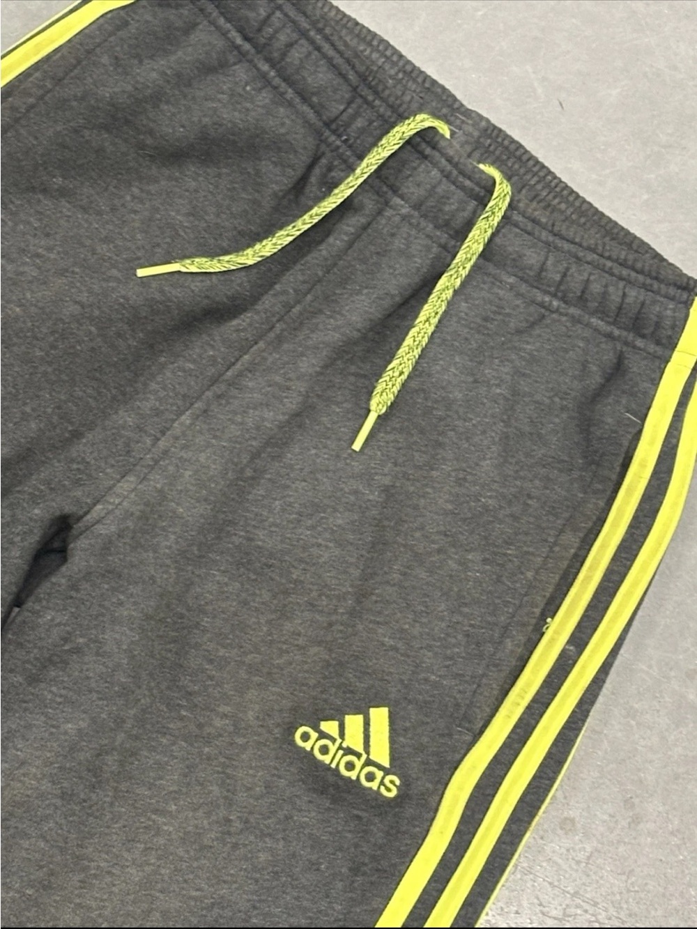 Adidas VTG 2013 Strait loose Leg Gray Neon Yellow Athleisure Jogger Baggy SZ.S - Picture 3 of 9
